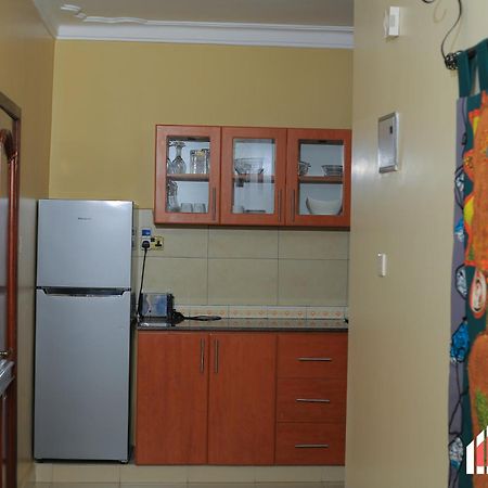 Crest Homes Uganda Kitende Esterno foto